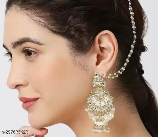 Beautiful Traditional Earrings Set with Mangteeka